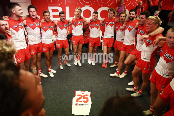 AFL Rd 2  - Sydney v Hawthorn - A-1011699