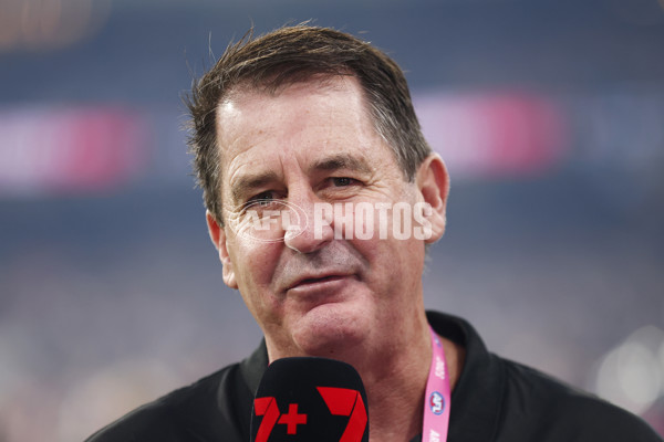 AFL Rd 3 - St Kilda v Essendon - A-1051136