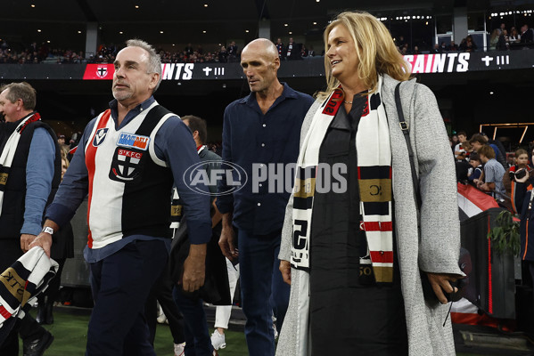 AFL Rd 3 - St Kilda v Essendon - A-1062595