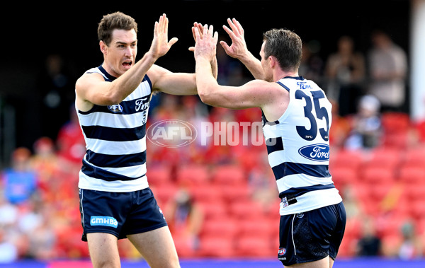 AFL Rd 3 - Gold Coast v Geelong - A-1067887