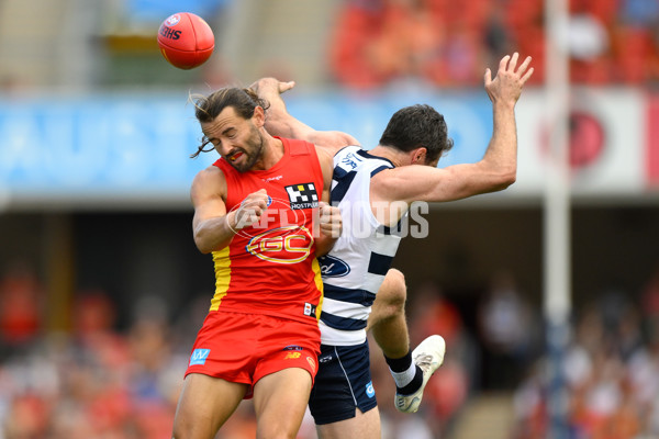 AFL Rd 3 - Gold Coast v Geelong - A-1067900