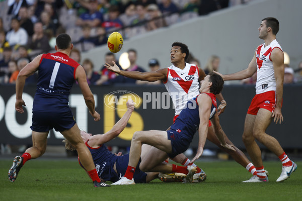 AFL Rd 3 - Melbourne v Sydney - A-1071748