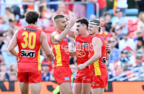 AFL Rd 3 - Gold Coast v Geelong - A-1074569