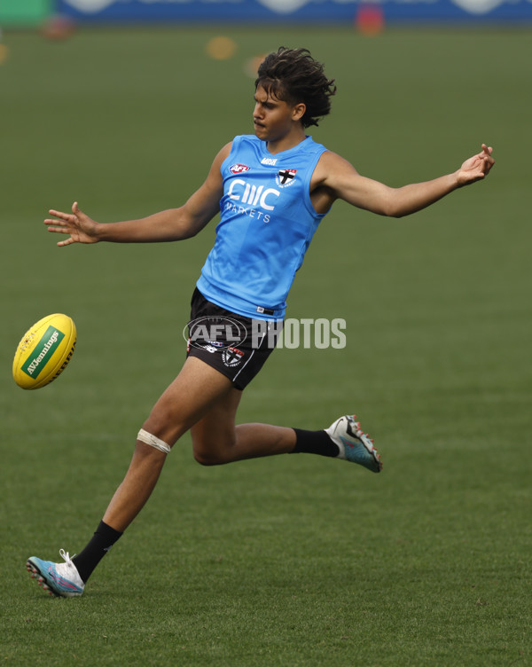St Kilda Saints Media Opportunity & Training Session - A-1092686