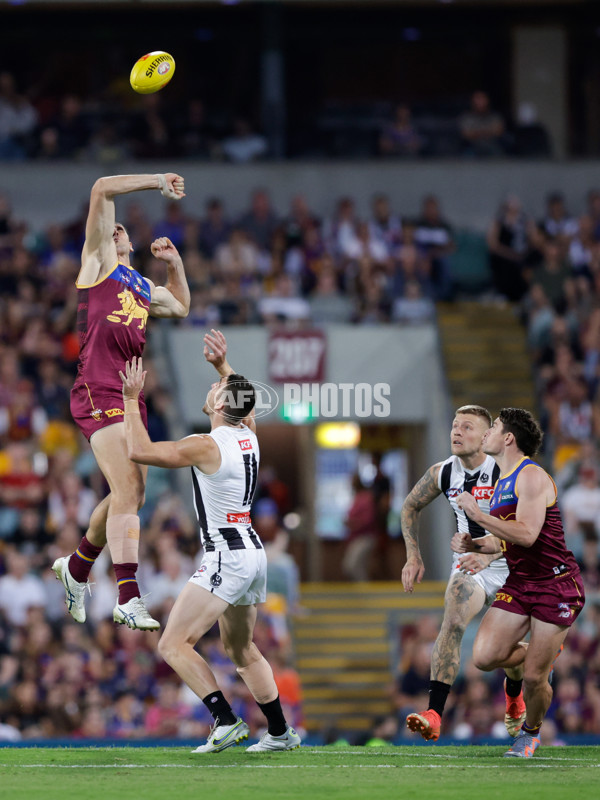 AFL Rd 4 - Brisbane v Collingwood - A-1095592