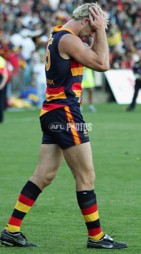 AFL 2006 Rd 2 - Adelaide Crows v West Coast Eagles - 179532