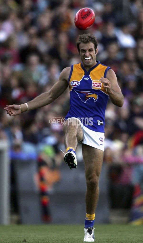 AFL 2006 Rd 2 - Adelaide Crows v West Coast Eagles - 196855
