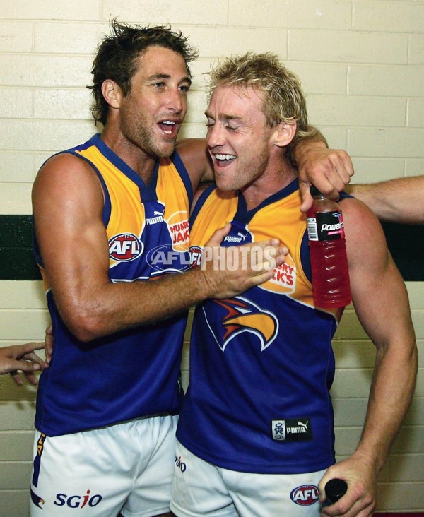 AFL 2006 Rd 2 - Adelaide Crows v West Coast Eagles - 43834