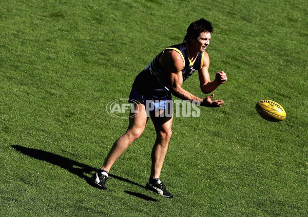 AFL 2006 Media - West Coast Eagles Training Session 150906 - 46914