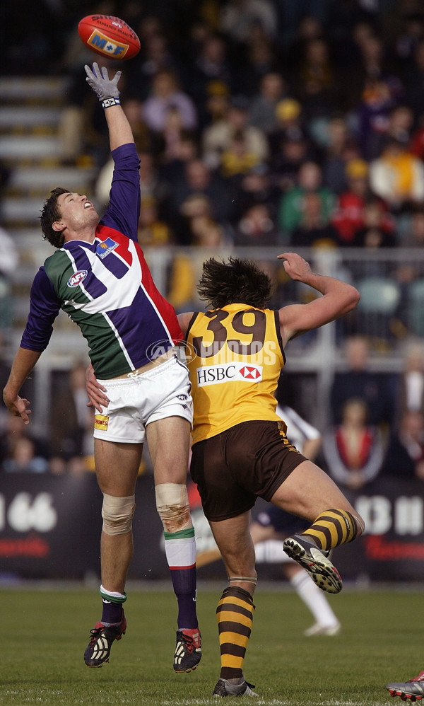 AFL 2004 Rd 8 - Hawthorn v Fremantle - 65706