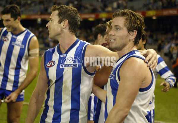 AFL 2004 Rd 8 - Kangaroos v Port Adelaide - A-1171045
