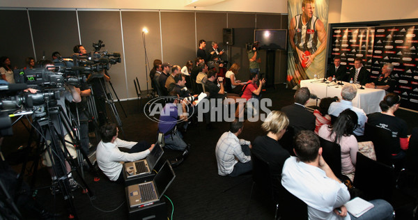 AFL Media - Nathan Buckley Retirement 051007 - 18818
