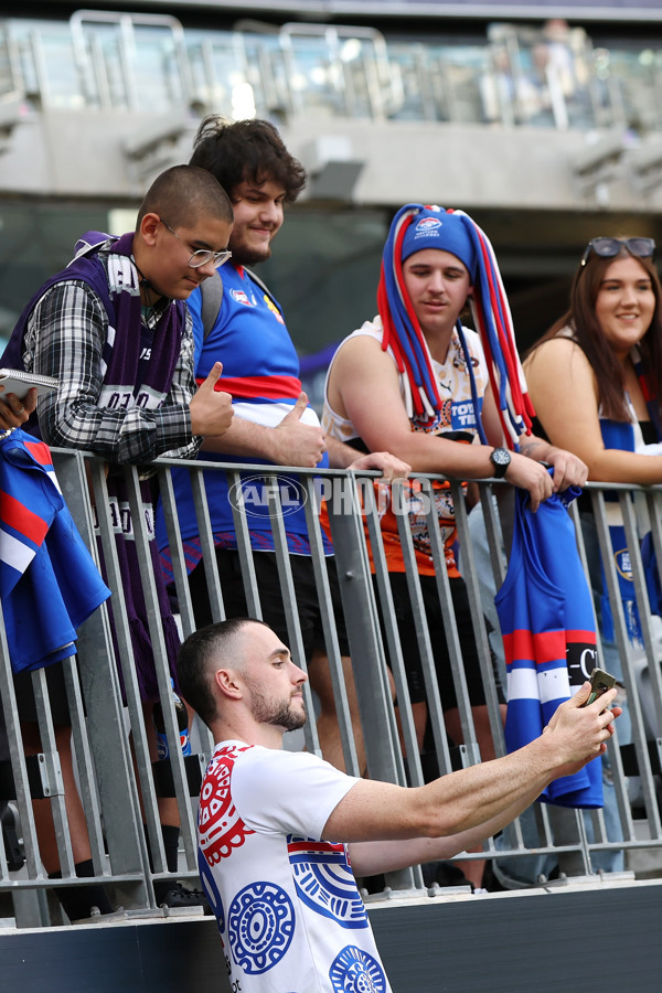 AFL Rd 6 - Fremantle v Western Bulldogs - A-1237996