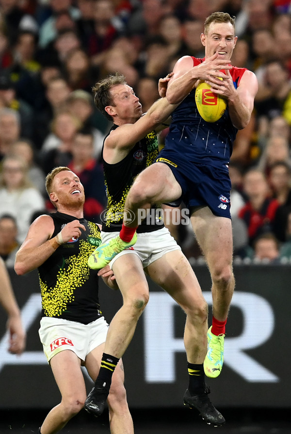 AFL Rd 6 - Melbourne v Richmond - A-1311345