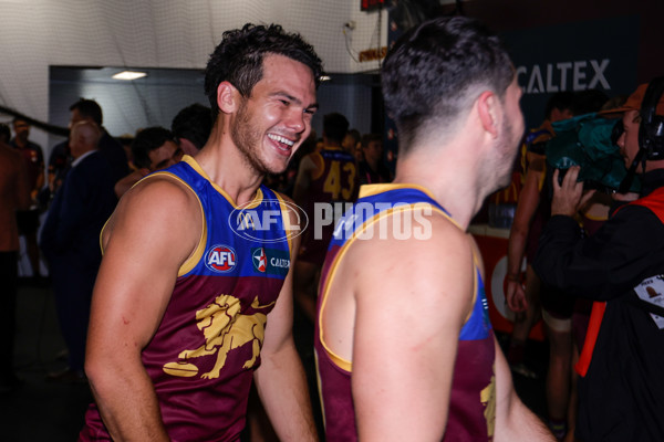 AFL Rd 9 - Brisbane v Essendon - A-1519202