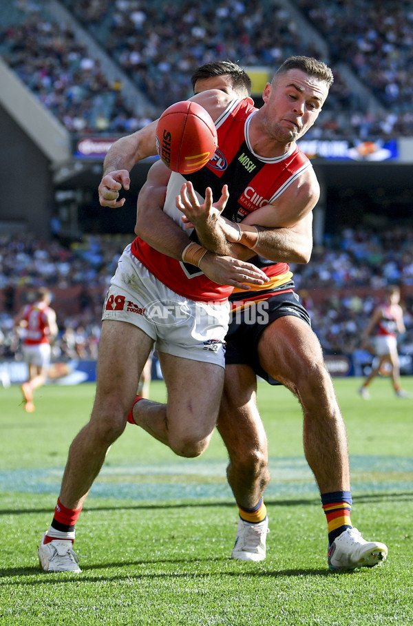 AFL Rd 9 - Adelaide v St Kilda - A-1529974