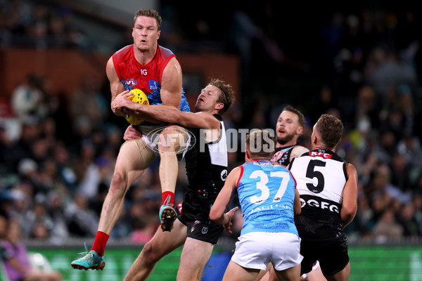 AFL 2023 Round 10 - Yartapuulti v Narrm - A-1554776
