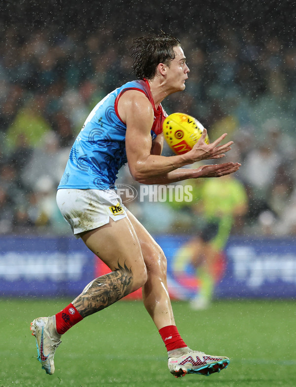 AFL 2023 Round 10 - Yartapuulti v Narrm - A-1558103