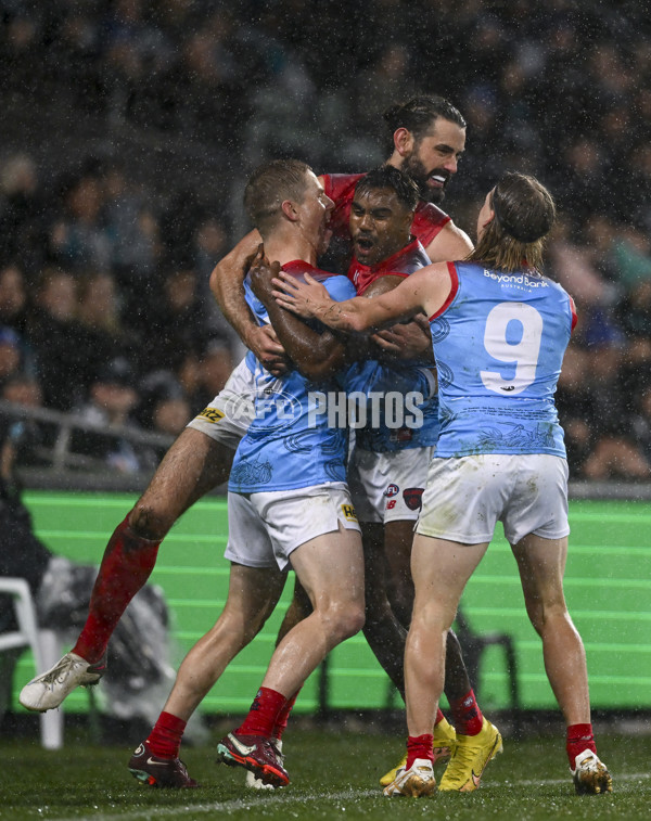 AFL 2023 Round 10 - Yartapuulti v Narrm - A-1561565