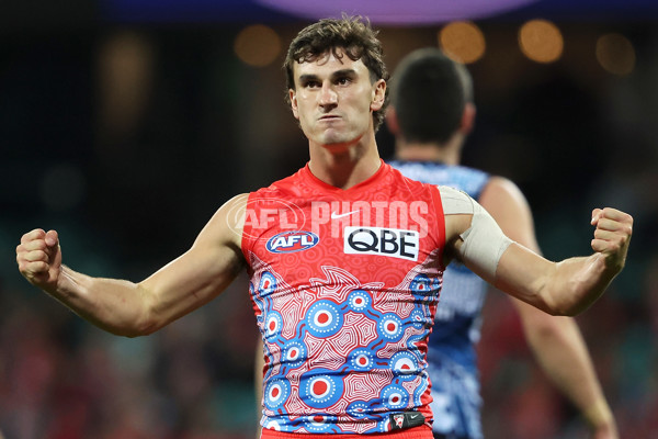 AFL 2023 Round 11 - Sydney v Carlton - A-1646109