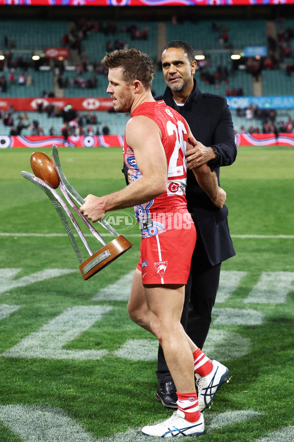AFL 2023 Round 11 - Sydney v Carlton - A-1648400