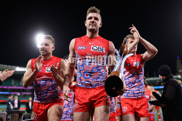 AFL 2023 Round 11 - Sydney v Carlton - A-1649137