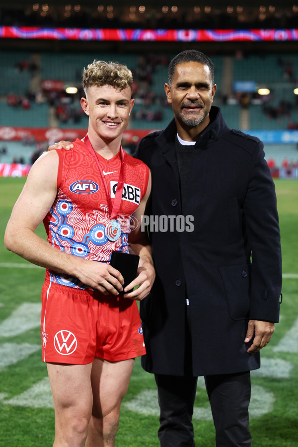 AFL 2023 Round 11 - Sydney v Carlton - A-1649179