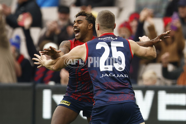 AFL 2023 Round 11 - Narrm v Walyalup - A-1654227