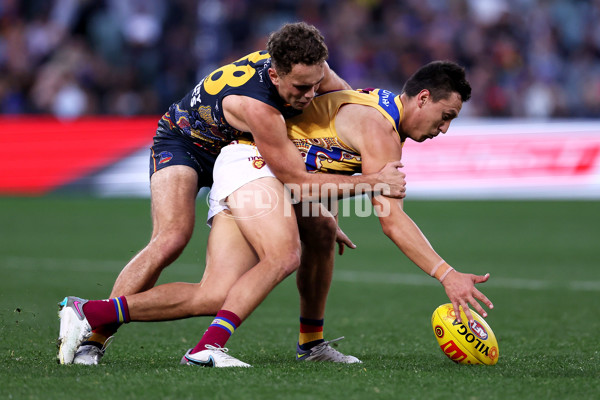 AFL 2023 Round 11 - Adelaide v Brisbane - A-1697133
