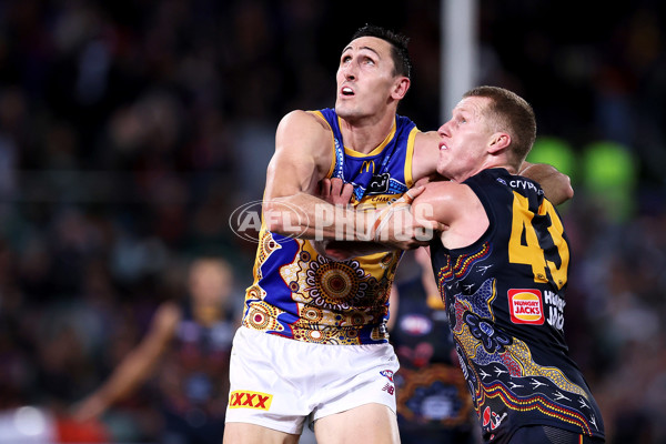 AFL 2023 Round 11 - Adelaide v Brisbane - A-1697179
