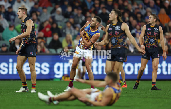 AFL 2023 Round 11 - Adelaide v Brisbane - A-1697203