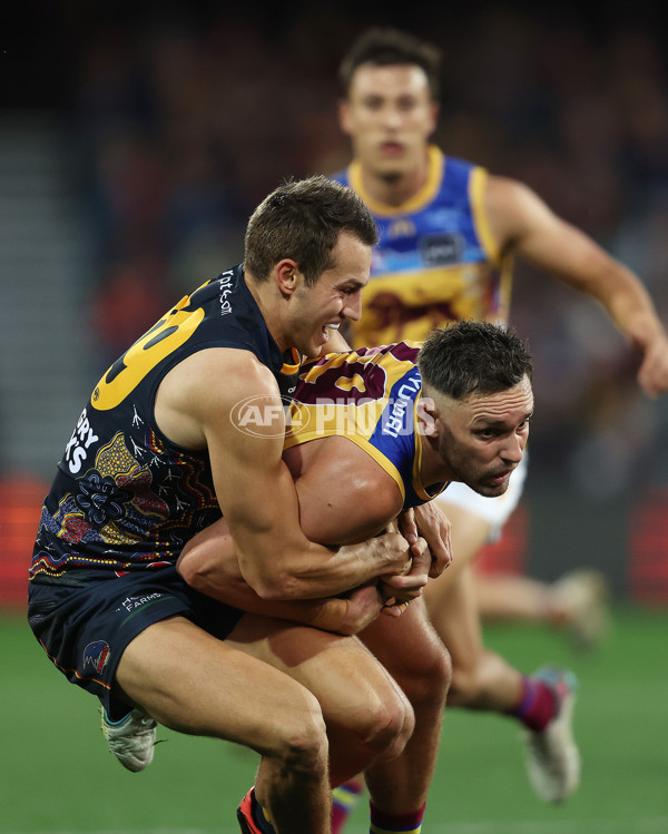 AFL 2023 Round 11 - Adelaide v Brisbane - A-1698390
