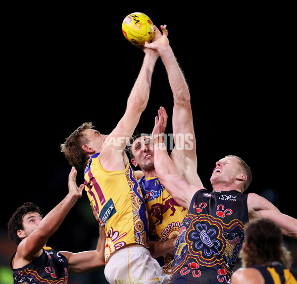 AFL 2023 Round 11 - Adelaide v Brisbane - A-1701529