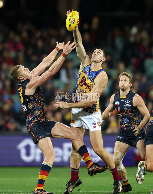 AFL 2023 Round 11 - Adelaide v Brisbane - A-1701536