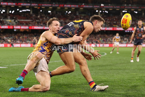 AFL 2023 Round 11 - Adelaide v Brisbane - A-1701545