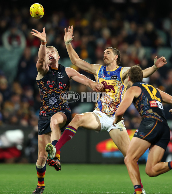 AFL 2023 Round 11 - Adelaide v Brisbane - A-1703586