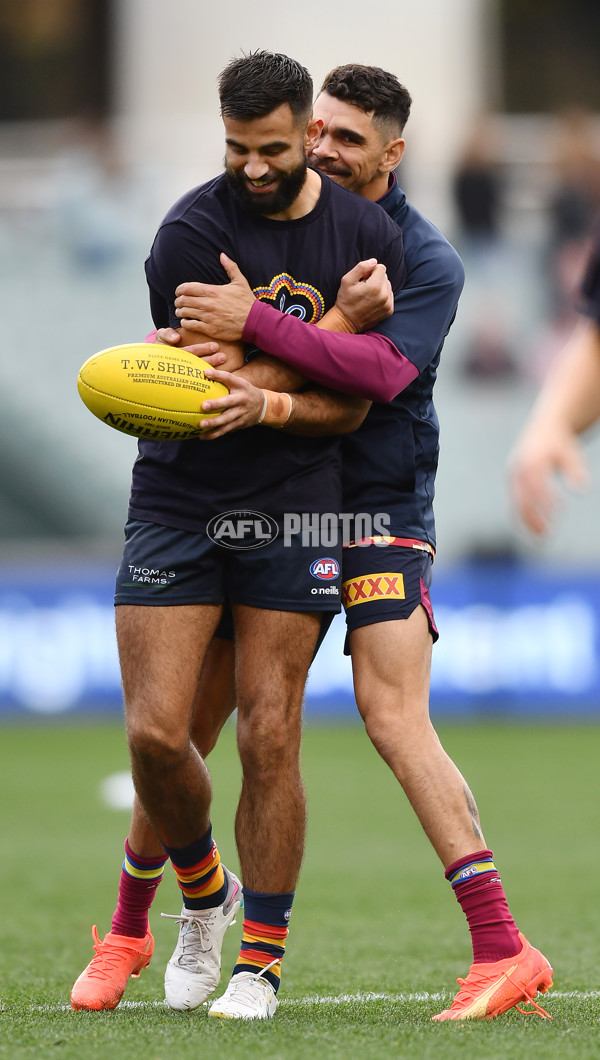 AFL 2023 Round 11 - Adelaide v Brisbane - A-1704649