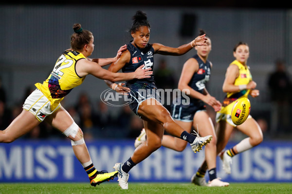 AFLW 2022 S7 Round 08 - Carlton v Richmond TEST - A-2079407