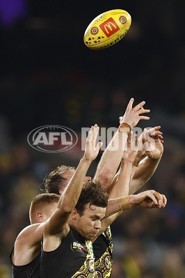 AFL 2022 Round 10 - Richmond v Essendon - A-308257