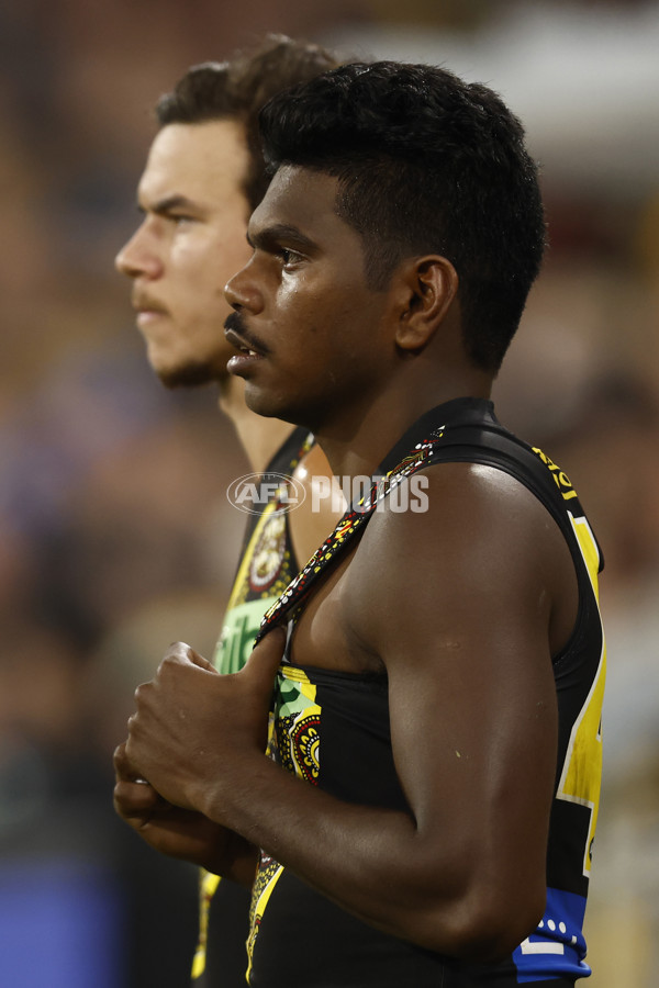 AFL 2022 Round 10 - Richmond v Essendon - A-365082