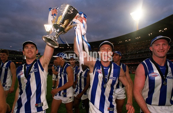 AFL 1999 Grand Final - Kangaroos v Carlton - A-384072