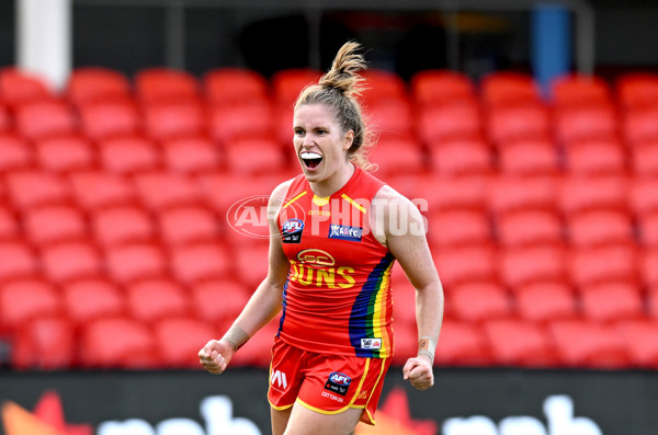 AFLW 2022 Round 04 - Gold Coast v Richmond - A-392318
