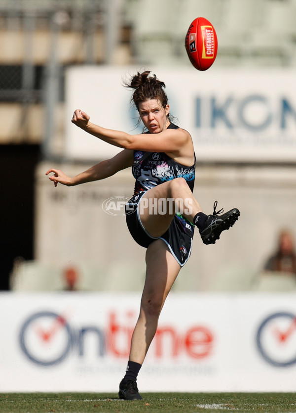 AFLW 2022 Round 04 - Carlton v North Melbourne - A-395008