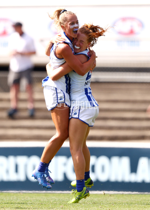 AFLW 2022 Round 04 - Carlton v North Melbourne - A-398601