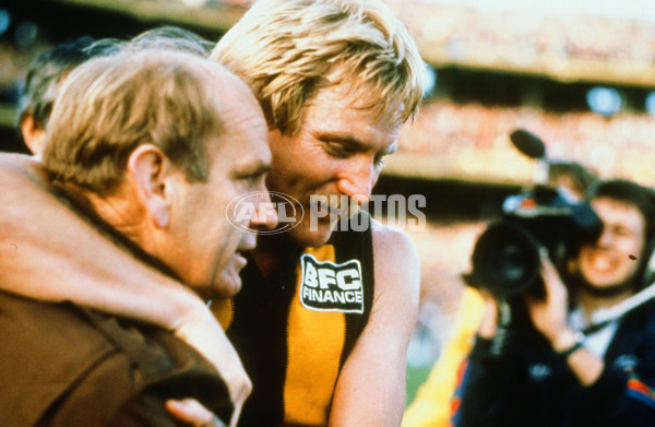 VFL 1983 Grand Final - Hawthorn v Essendon - A-413901