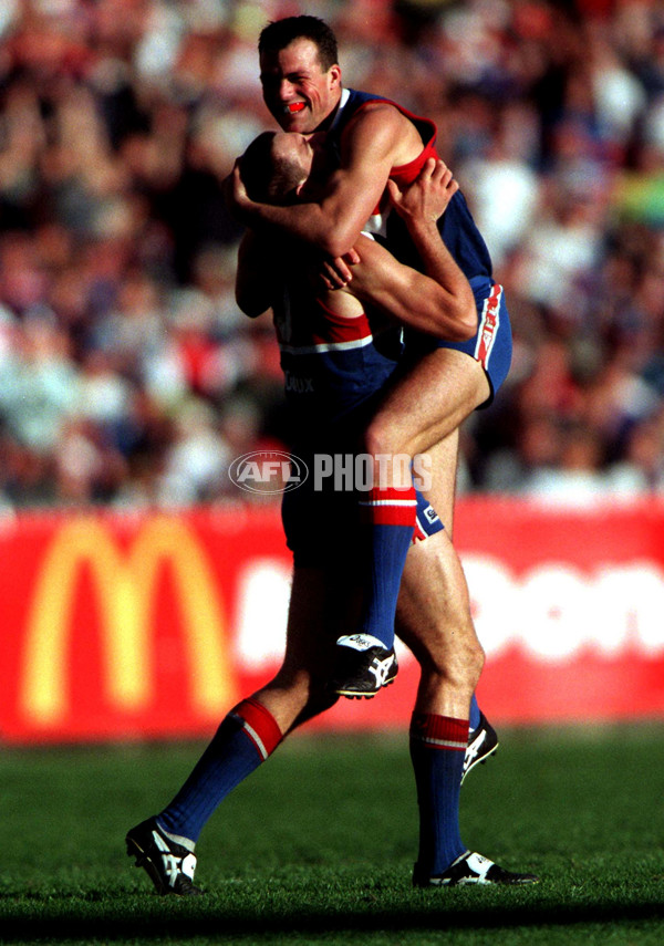 AFL 1997 1st Preliminary Final - Western Bulldogs v Adelaide - 165987