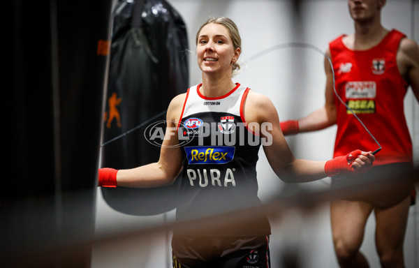 AFL 2022 Training - St Kilda 060622 - A-446292