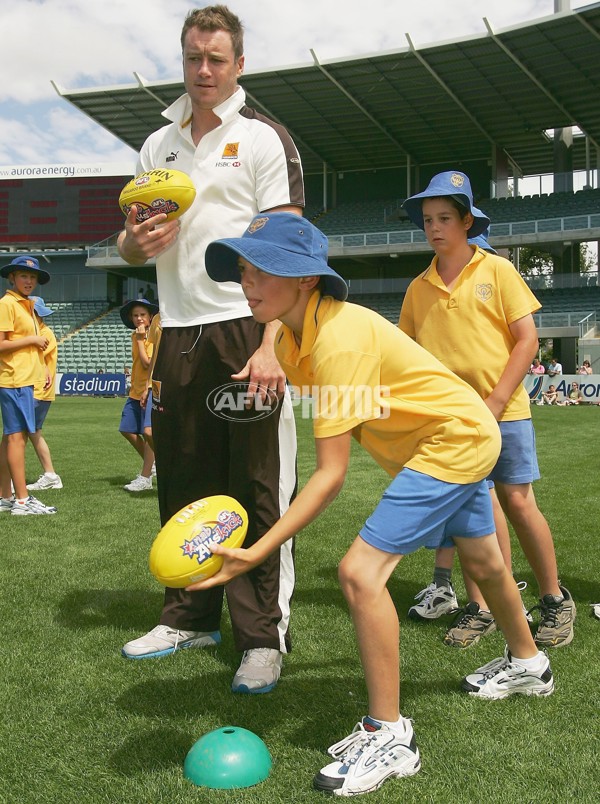 AFL Media - 2006 Hawthorn AFL Community Camp - A-449936