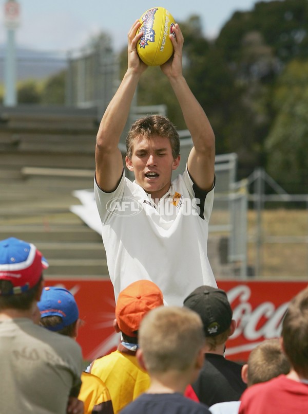 AFL Media - 2006 Hawthorn AFL Community Camp - A-452342