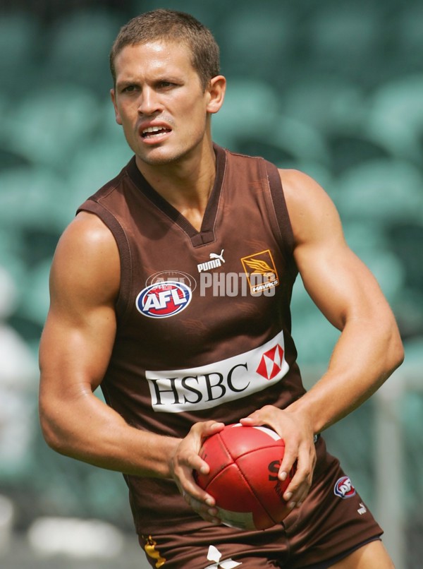 AFL Media - 2006 Hawthorn AFL Community Camp - A-455403